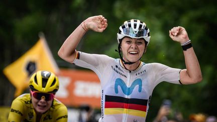 Liane Lippert remporte la 2e étape du Tour de France Femmes 2023, à Mauriac, le 24 juillet. (JEFF PACHOUD / AFP)