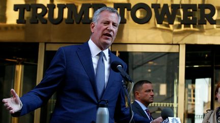 Le maire de New York, Bill de Blasio, le 16 novembre 2016, à New York (Etats-Unis). (BRENDAN MCDERMID / REUTERS)