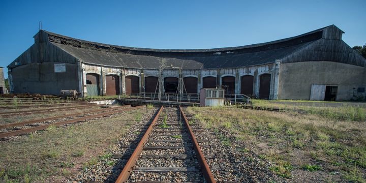 La rotonde ferroviaire de Montabon (Sarthe), où Stéphane Bern lancera le 1er février le deuxième Loto du patrimoine
 (Guillaume Souvant / AFP)