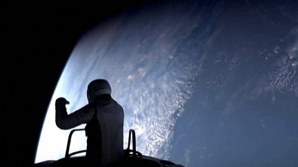 Pour la première fois dans l’histoire, des astronautes privés ont effectué une sortie dans le vide spatial, jeudi 12 septembre. L’objectif : tester le vaisseau pour de futures missions qui devraient se multiplier.