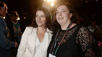 C&eacute;cile Duflot (&agrave; G.) et la secr&eacute;taire nationale d'Europe Ecologie-Les Verts (EELV), Emmanuelle Cosse, &agrave; Pessac (Gironde), le 21 ao&ucirc;t 2014. (JEAN PIERRE MULLER / AFP)