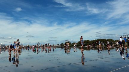 Le miroir d'eau à Bordeaux
 (NICOLAS TUCAT / AFP)