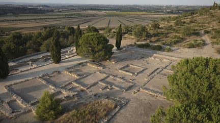 Oppidum d'Ensérune, vue aérienne du quartier occidental (© Rémy Marion - Pôles d'images, Centre des monuments nationaux)