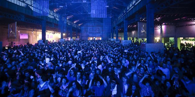 Nuits sonores au Marché Gare en 2010.
 (www.b-rob.com)