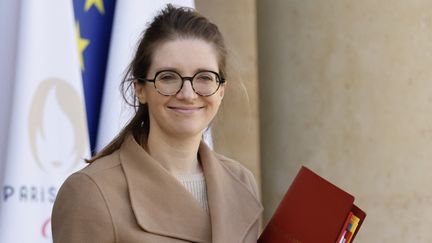 La ministre déléguée démissionnaire chargée de l'Égalité entre les femmes et les hommes à l'Élysée, le 10 avril 2024. (LUDOVIC MARIN / AFP)