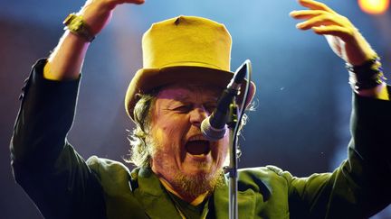 Avec sa voix de rocaille et son chapeau de sudiste, Zucchero l’emblème italien du rhythm’n’blues a ouvert en beauté la 38e édition de Jazz à Vienne 
 (ALLILI/SIPA)