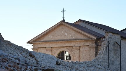 Un mur effondré à Norcia (Italie), après un séisme de magnitude 6,6, le 30 octobre 2016. (ALBERTO PIZZOLI / AFP)