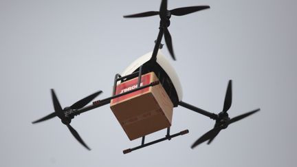 La Poste a annoncé la mise en place d'une ligne commerciale de livraison par drone dans le Var, jeudi 15 décembre 2016. (CHEN FEIBO / IMAGINECHINA / AFP)