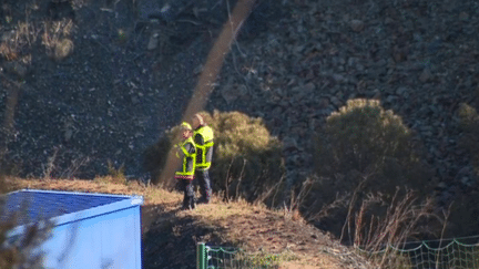 Incendie de Cerbère : le feu maîtrisé, les pompiers toujours mobilisés pour éviter le retour des flammes (France 3)