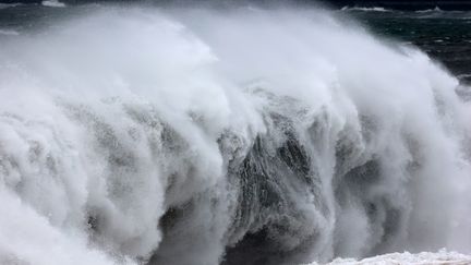 La Réunion va être placée en alerte violette dès 6 heures du matin ce lundi 14 janvier avec le passage du cyclone Belal. (RICHARD BOUHET / AFP)