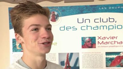 Depuis son plus jeune âge, Léon Marchand côtoie les bassins. Retour sur la construction du prodige français, qui a du s'expatrier aux Etats-Unis pour se perfectionner.