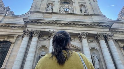 Hannah, 18 ans, étudiante à la Sorbonne à Paris (MANON MELLA / FRANCEINFO)