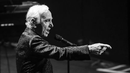 Charles Aznavour : l'histoire d'une chanson qui a fait bouger les lignes