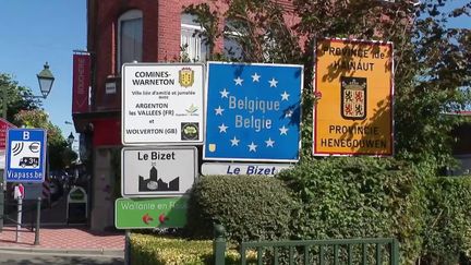 Certaines communes ont déjà rendu le port du masque obligatoire dans les rues. Face à la recrudescence de l’épidémie en Belgique, le gouvernement français envisage de prendre cette mesure dans certaines zones du département du Nord, proches de la frontière belge (France 3)