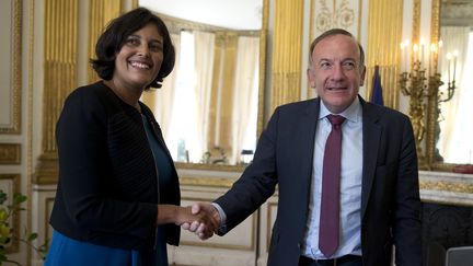 La ministre du Travail Myriam El Khomri rencontre le président du Medef Pierre Gattaz, à Paris, le 9 septembre 2015. (KENZO TRIBOUILLARD / AFP)