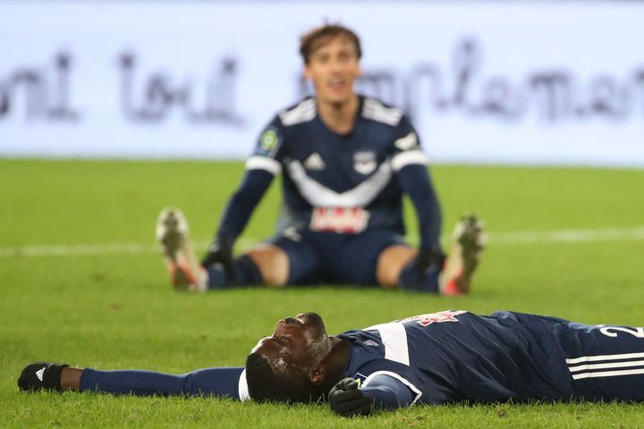 The Girondins, here Ricardo Mangas and Mbaye Niang against Lyon, have totally missed their first part of the season.  (ROMAIN PERROCHEAU / AFP)