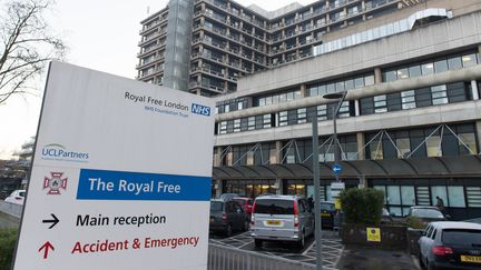 Le Royal Free Hospital, &agrave; Londres (Royaume-Uni), le 30 d&eacute;cembre 2014. (LEON NEAL / AFP)