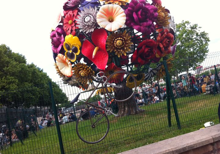 Place Antonin Poncet, une drôle d'ambiance flotte dans l'air !
 (C. Lichan)