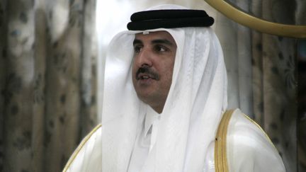 L'&eacute;mir du Qatar,&nbsp;le cheikh Tamim ben Hamad Al Thani, le 2 avril 2014 &agrave; Khartoum (Soudan). (EBRAHIM HAMID / ANADOLU AGENCY / AFP)