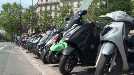 Sécurité routière : les deux-roues désormais soumis au contrôle technique (FRANCE 2)