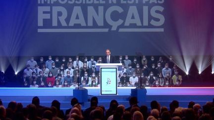 Présidentielle : près de 13 000 personnes au premier meeting d'Éric Zemmour