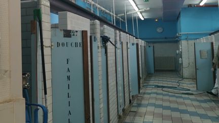 Les bains-douches d'Oberkampf, dans le 11e arrondissement de Paris, en mai 2022. (THILBAULT DELMARLE / RADIO FRANCE)