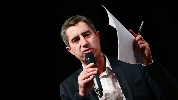 François Ruffin, député LFI de la Somme lors d'un meeting de son parti sur la réforme des retraites, à Paris, le 10 janvier 2023. (CHRISTOPHE ARCHAMBAULT / AFP)