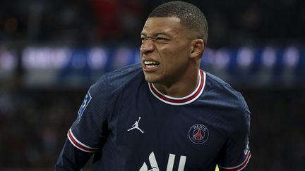 Kylian Mbappé lors de la rencontre face à Saint-Etienne, en Ligue 1, le 26 février 2022. (JEAN CATUFFE / JEAN CATUFFE)