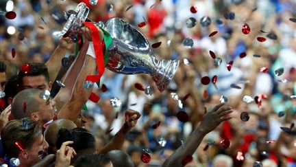 &nbsp; (Le Portugal, vainqueur de l'Euro 2016  © Reuters/ Christian Hartmann)