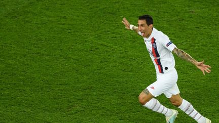 Angel Di Maria signe le doublé gagnant (CHRISTOPHE ARCHAMBAULT / AFP)