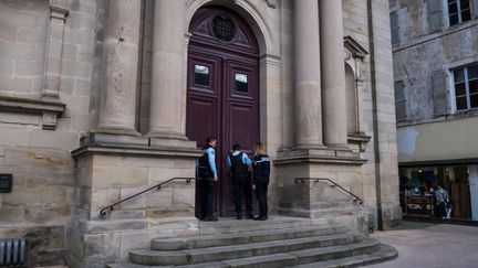 L'église Saint-Martin de Lure, en Haute-Saône, où l'homme de 790 ans a été grièvement blessé. Il n'a pas survécu. (JEAN-FRAN?OIS FERNANDEZ / FRANCE-BLEU BESAN?ON)