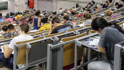 Des étudiants en partiels (photo d'illustration). (JEAN-MARC QUINET / MAXPPP)