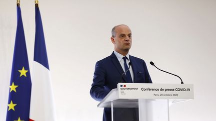 Le ministre de l'Education nationale Jean-Michel Blanquer lors d'une conférence de presse à Matignon le 29 octobre 2020. (IAN LANGSDON / POOL)