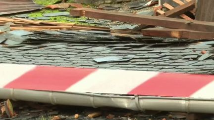 Intempéries : une tornade à Saint-Sulpice-La-Forêt, en Bretagne (France 2)