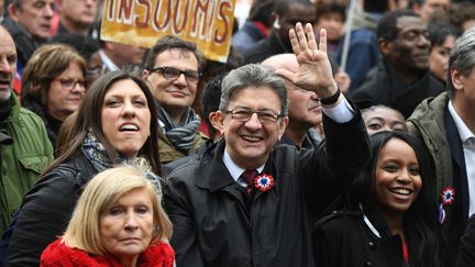 Jean-Luc Mélenchon lors de son grand rassemblemebnt entre la place de la Bastille et la place de la République à Paris, samedi 18 mars. (ERIC FEFERBERG / AFP)