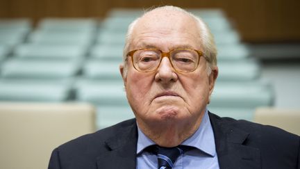 Jean-Marie Le Pen, le 23 novembre 2017, à Luxembourg, lors d'une audience de la cour de justice européenne. (JOHN THYS / AFP)