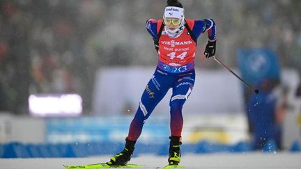 Biathlon : Lou Jeanmonnot remporte la poursuite à Oberhof, sa troisième victoire de la saison