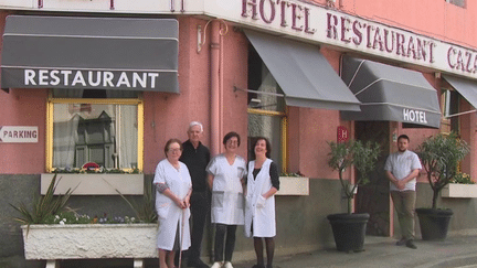 Dans les Hautes-Pyrénées, cet ancien relais-calèche est tenu par les femmes d'une seule et même famille depuis des générations. Le restaurant Cazaux est depuis le XIXe siècle toujours l'un des meilleurs de la région. La belle histoire pourrait bientôt se terminer, faute de repreneur dans la famille. (France 3)