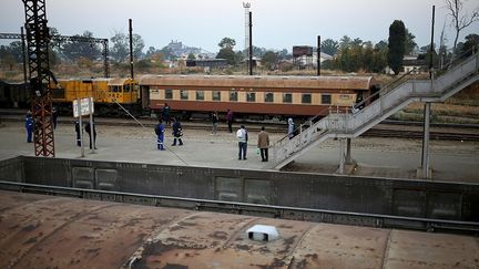 le groupe logistique sud-africain Transnet a remporté une offre conjointe de 400 millions de dollars pour la recapitalisation de NRZ et la résolution de certains problèmes, notamment l'acquisition et la remise à neuf des wagons.
 (Siphiwe Sibeko / REUTERS)