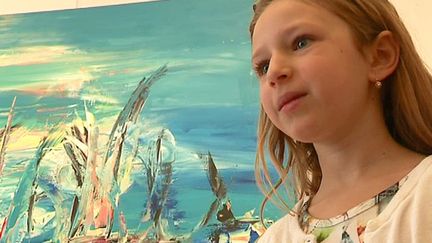 A 8 ans, l'artiste Giulia Pintea présente sa première exposition de peintures
 (France 3)