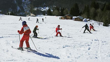 Illustration d'une classe de neige en Haute-Savoie. (MOUILLAUD RICHARD / MAXPPP)