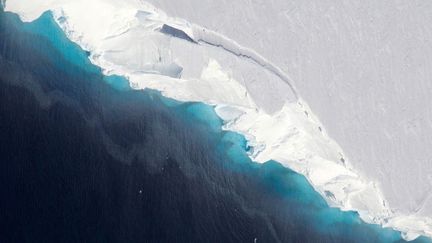 Le glacier&nbsp;Thwaites dans l'Antarctique fond à cause du réchauffement climatique, le 30 janvier 2019. (MAXPPP)