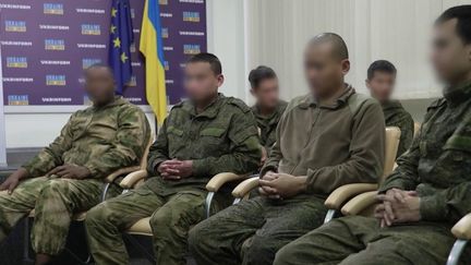 La Russie a revendiqué mardi 19 mars la prise du village d'Orlivka, situé dans l'Est de l'Ukraine. Les troupes de Volodymyr Zelensky font face à un ennemi plus nombreux, car Moscou recrute des soldats en Asie ou en Afrique.