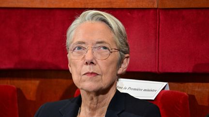 Elisabeth Borne le 16 octobre 2023 à une conférence sociale du CESE. (MIGUEL MEDINA / POOL / AFP)