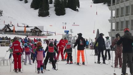 Haute-Savoie : avec le manque de neige, les stations d'altitude sont prisées (France 2)