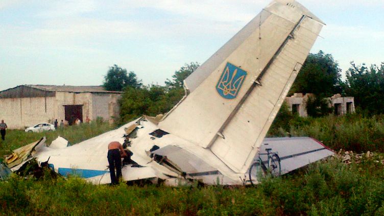 Ukraine : Un Avion De Transport Militaire Abattu Dans L'Est