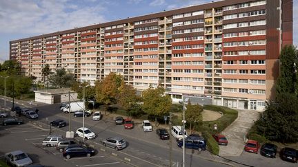 Un immeuble HLM de Neuilly-sur-Marne (Seine-Saint-Denis), le 26 avril 2012. (G.D.MORAND / ONLY FRANCE)