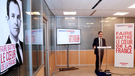 Benoît Hamon à son QG de campagne, à Paris le 22 novembre 2016 (JACQUES DEMARTHON / AFP)