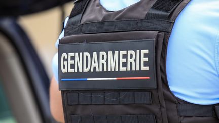 Le gendarme, âgé de 48 ans, souffre de multiples fractures.&nbsp; (MANON CRUZ / MAXPPP)