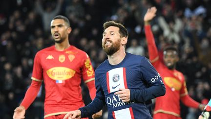 Le Parisien Lionel Messi célèbre son but contre Angers, le 11 janvier 2023 au Parc des Princes. (BERTRAND GUAY / AFP)